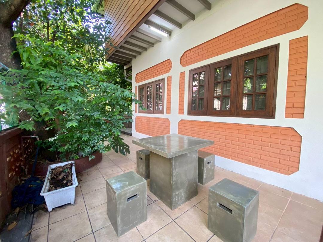 Private garden terrace